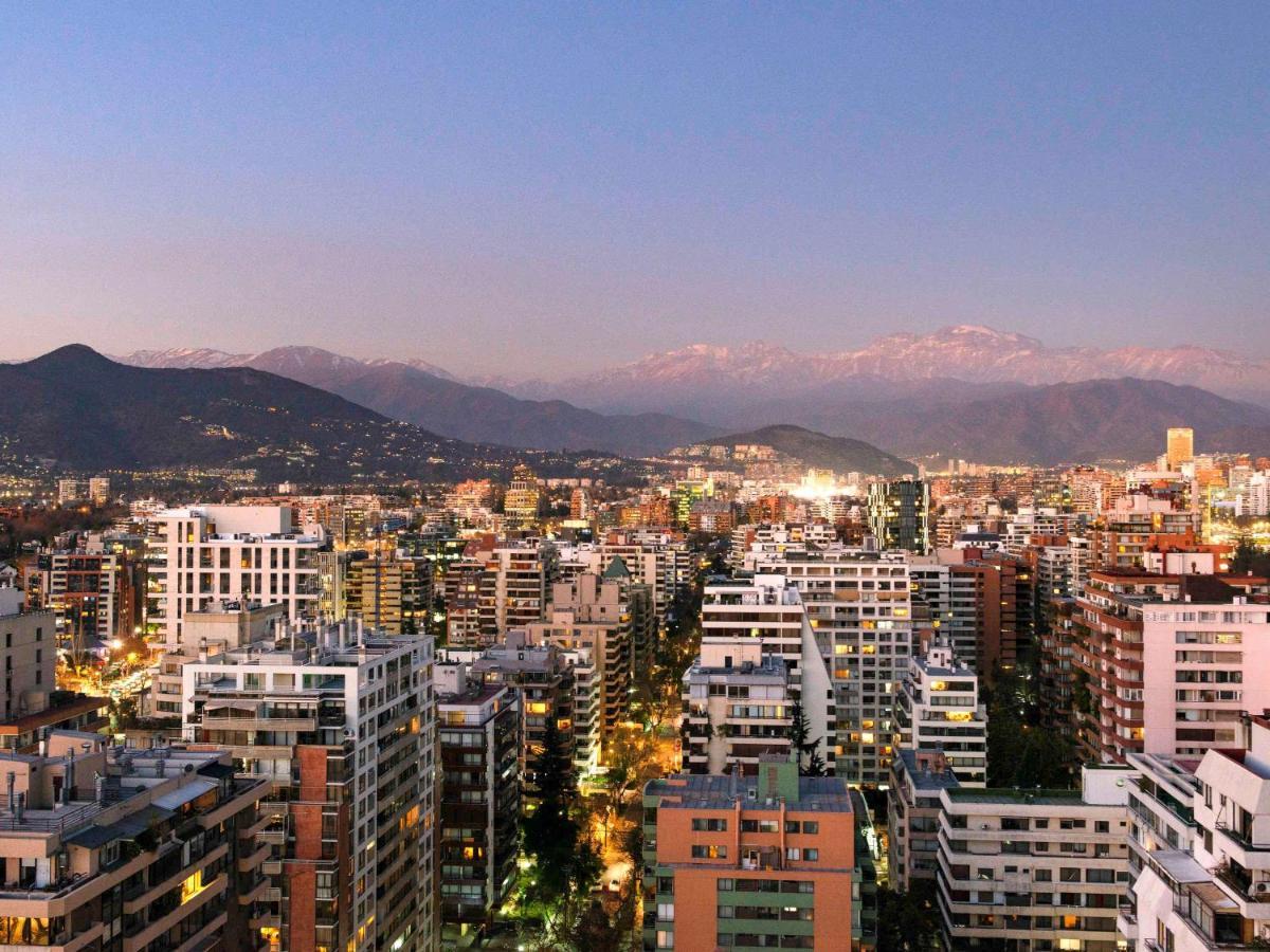 Pullman Santiago Vitacura Екстериор снимка Santiago skyline