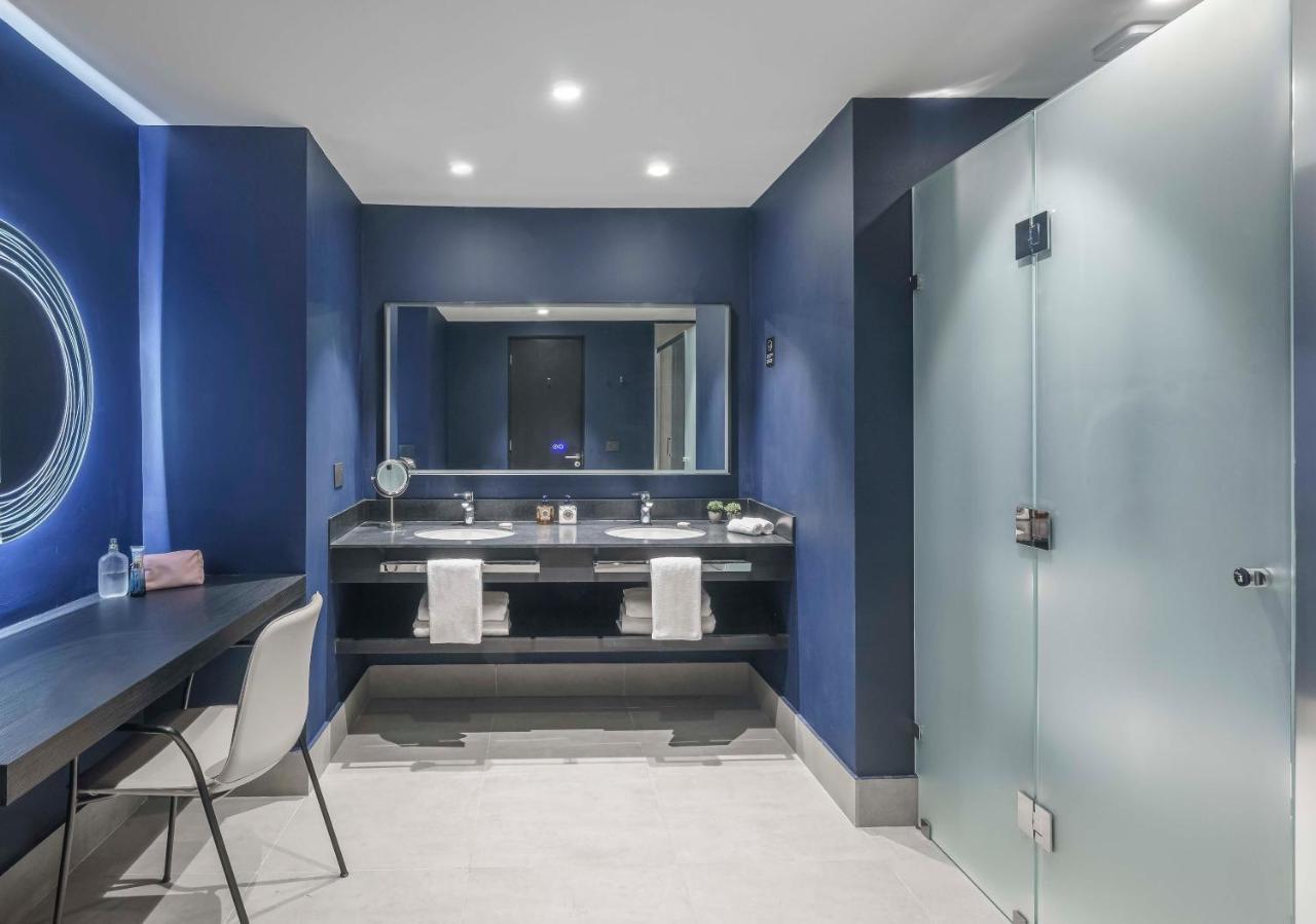 Pullman Santiago Vitacura Екстериор снимка Bathroom